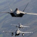 راز ممنوعیت فروش F-22 رپتور: چرا آمریکا قوی‌ترین جنگنده خود را به هیچ کشوری نمی‌دهد؟