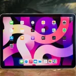 نمایشگر آیپد ایر، مکبوک ایر و آیپد مینی بالاخره OLED میشود؛ اما با افزایش قیمت تا ۱۰۰ دلار