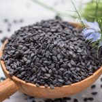 خواص سیاه‌دانه برای لاغری؛ کاهش چربی خون با دانه‌های معجزه‌گر