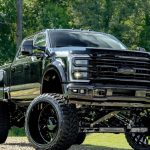 فکر میکنید KMC T8 خودرو آفرود است؟ این هیولای آمریکایی نظر شما را تغییر میدهد