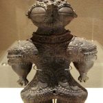 آیا مجسمه‌های اسرارآمیز دوگو، تصاویری از فضانوردان باستانی هستند؟