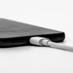 بهترین روش‌های انتقال فایل بین کامپیوتر و گوشی؛ از کابل تا فضای ابری